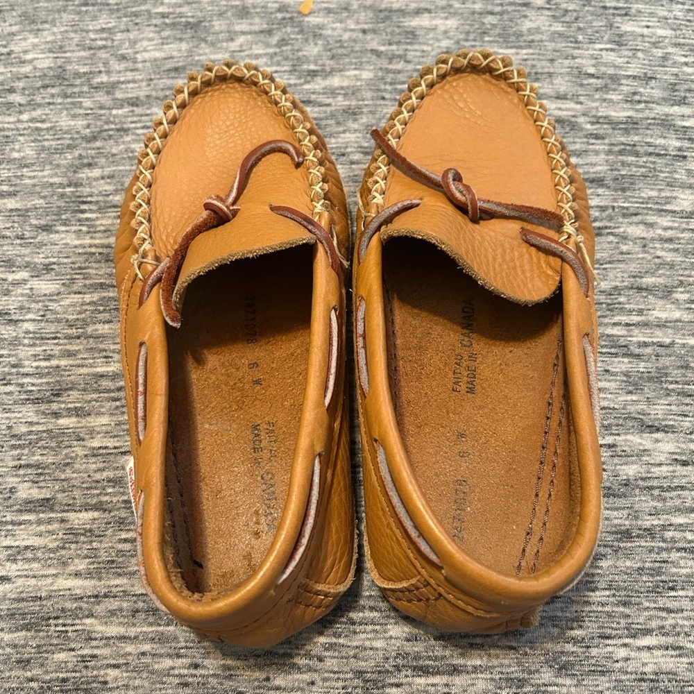 Ladies SoftMoc Moccasin Slippers Size 6 - Picture 2 of 5